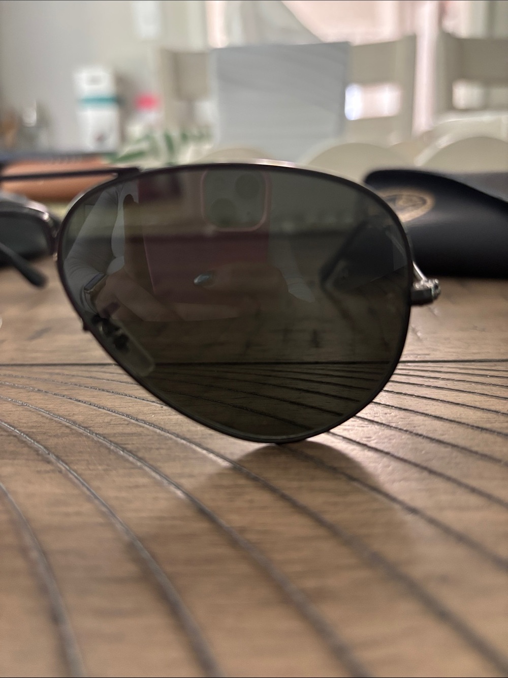 Ray-Ban Black Metal Aviator Sunglasses with Dark Lenses - Picture 6 of 7